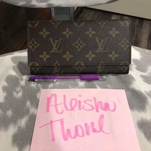 Louis Vuitton cash/card holder